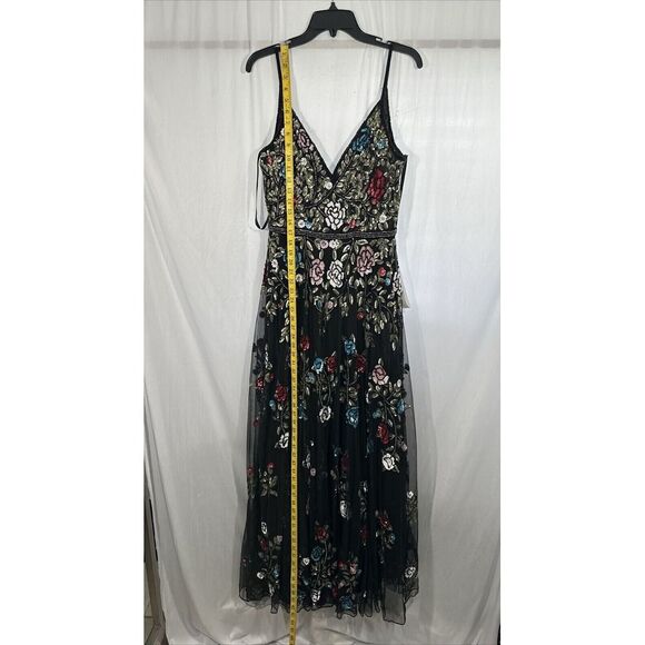NWT $698 Mac Duggal [ 8 ] V Neck‎ Embellished Floral Sequined Gown Black #G1635 - Picture 4 of 15